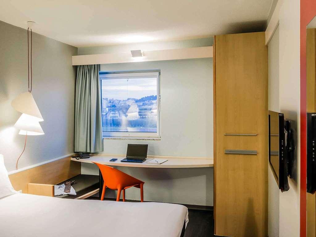 Hotel Ibis Evora Room photo